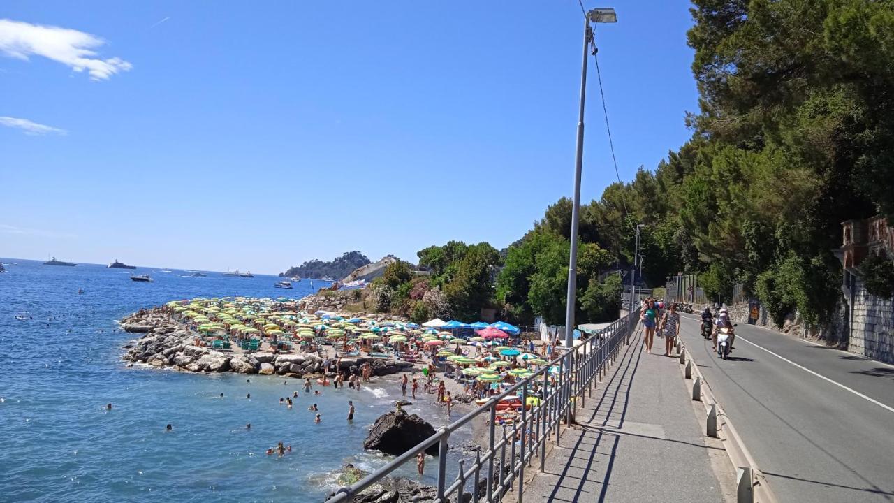 Azzurra Holiday Home - 850 M Al Mare - 75 Mq - Balconata Vivibile - Wi-Fi - Pay Tv Gratis - Posteggio Auto Condominiale Non Assegnato Rapallo Esterno foto